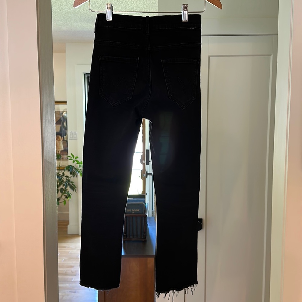 MOTHER LOOKER ANKLE FRAY (Girl Crush) colour is black